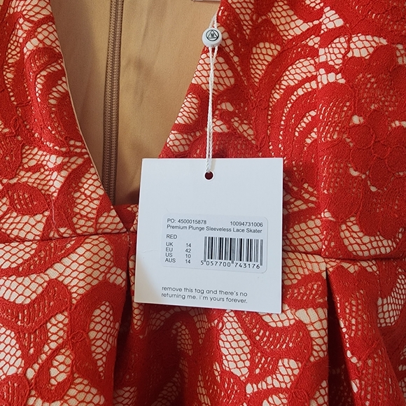 🆕️ Missguided Plunge Skater Dress - Picture 4 of 16